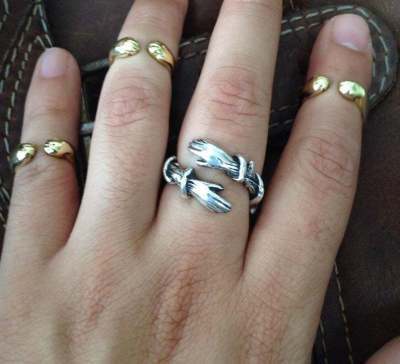 Simple And Creative Love Hands Embracing Ring