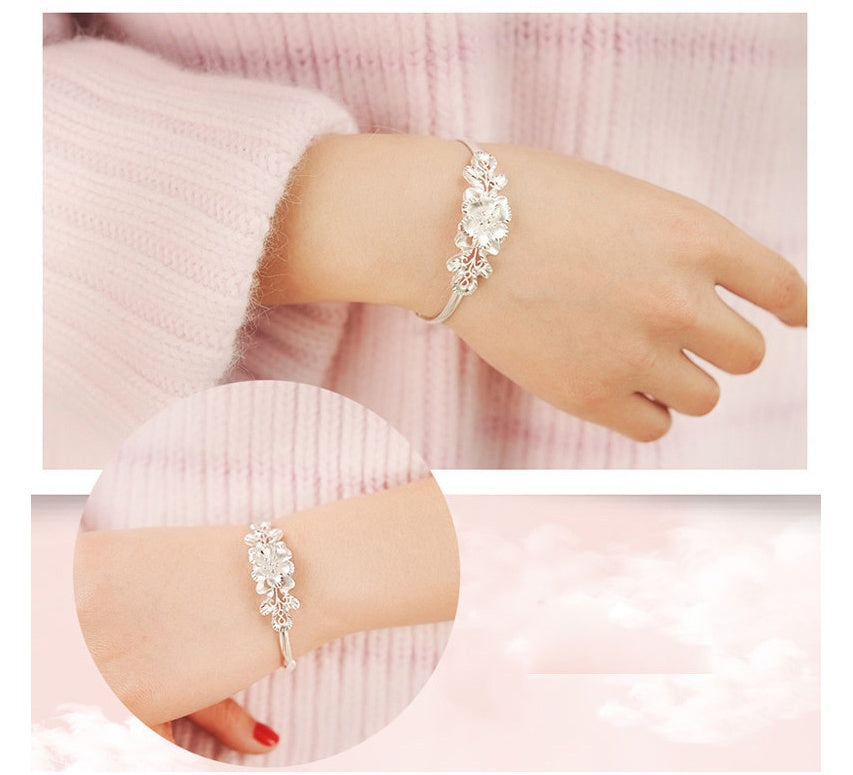 Sweet Bauhinia Adjustable Bracelet Woman Flower Vera Bracelet